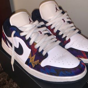 Jordan 1 low, Mens size 10, “nothing but net.”